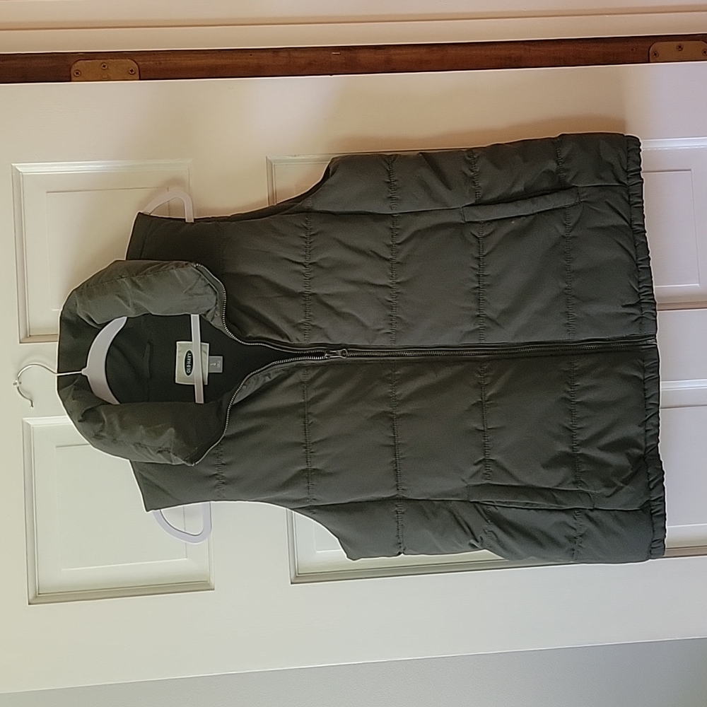 Army Green Old Navy Vest in Large